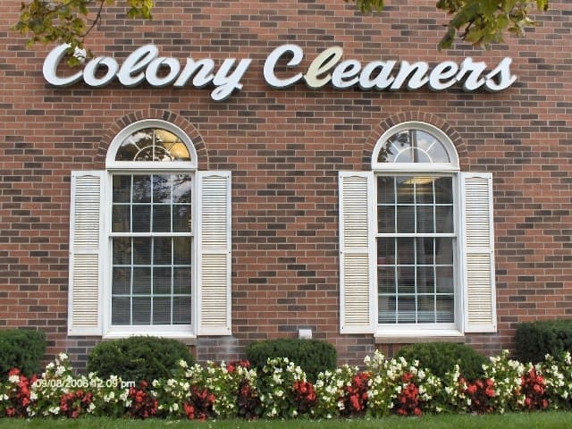 Colony Cleaners & Laundry storefront on North Main Street in Rochester, Michigan